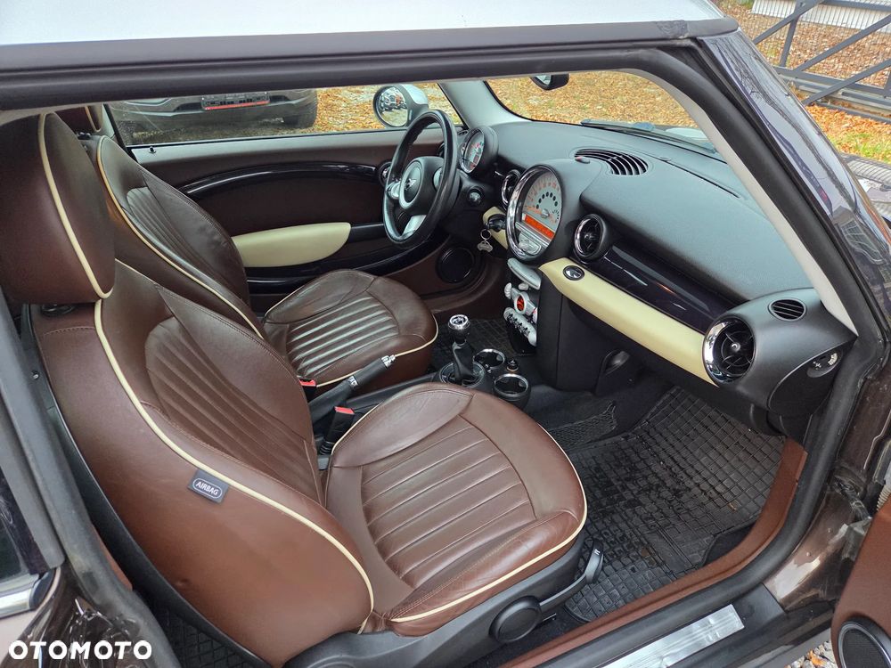 MINI Clubman Cooper D - 10