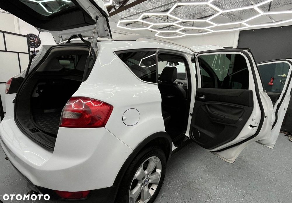 Ford Kuga - 33