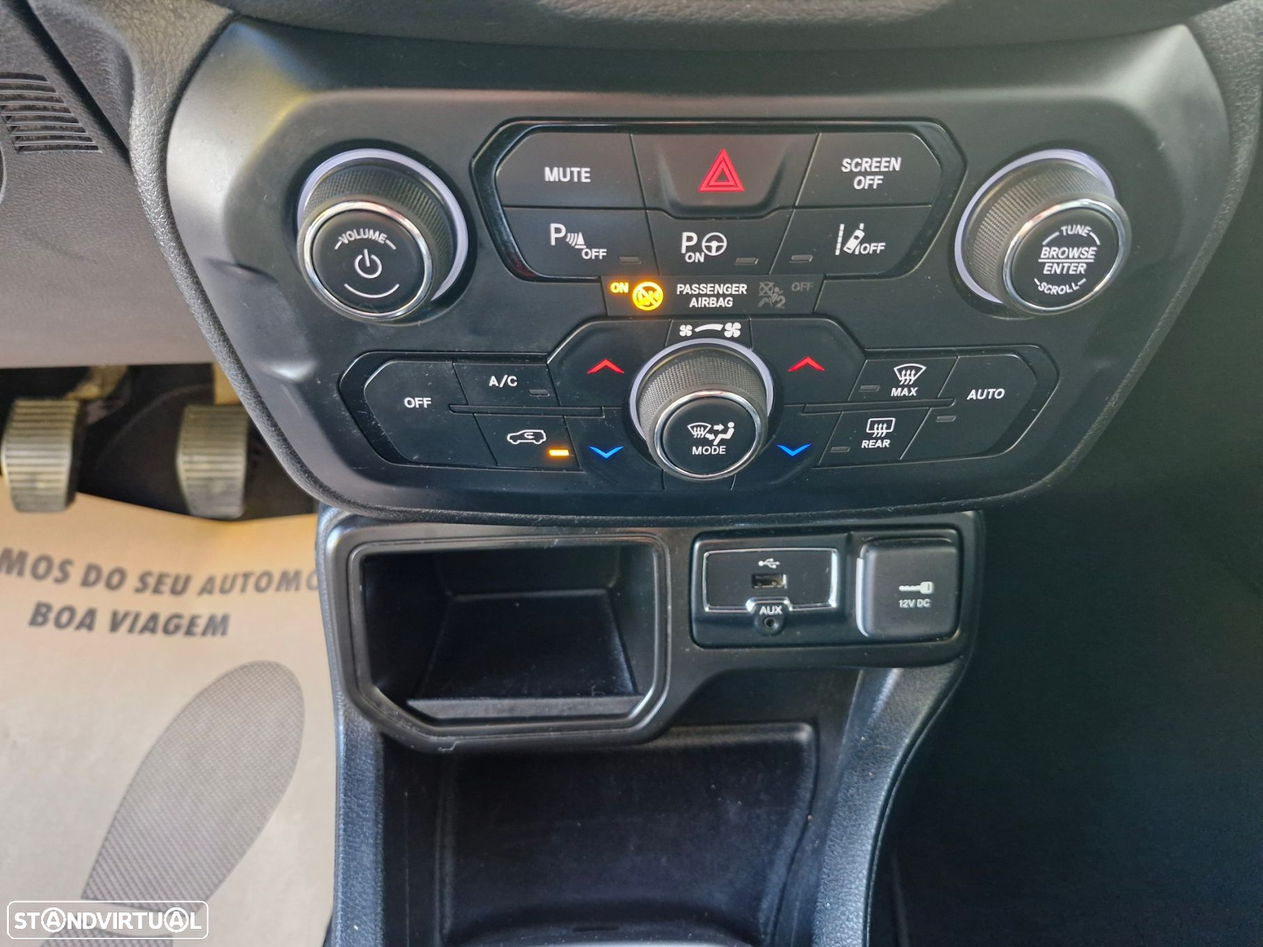 Jeep Renegade 1.0 T Limited - 34