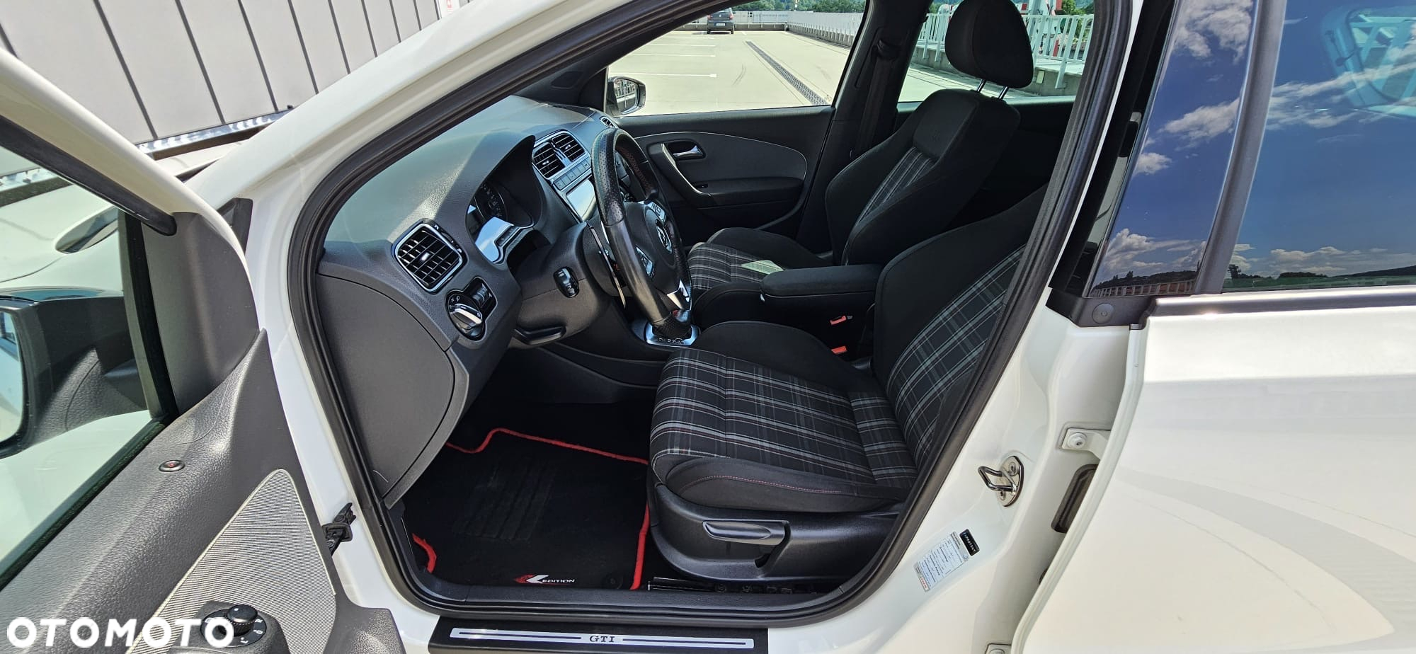 Volkswagen Polo 1.4 TSI GTI DSG - 21