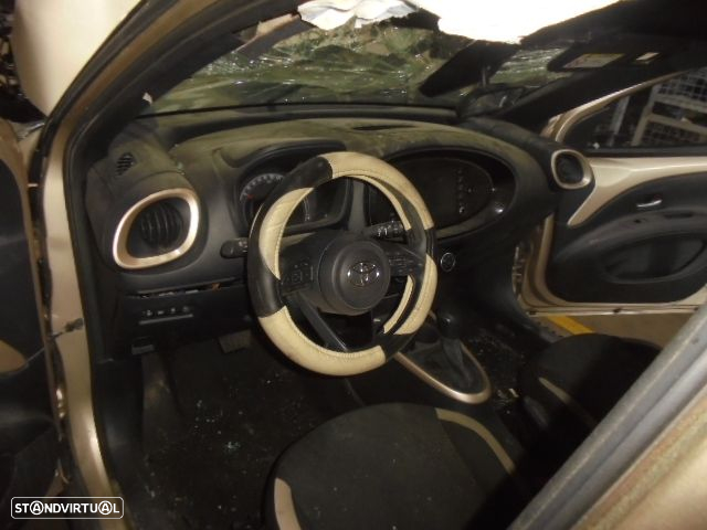 Carro MOT: 1KR  CXVEL TOYOTA AYGO X 2023 1.0 VVTI 72CV 5P BEGE GASOLINA - 5