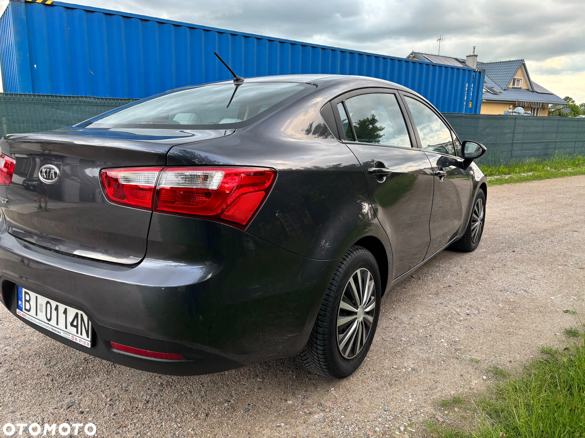 Kia Rio - 4