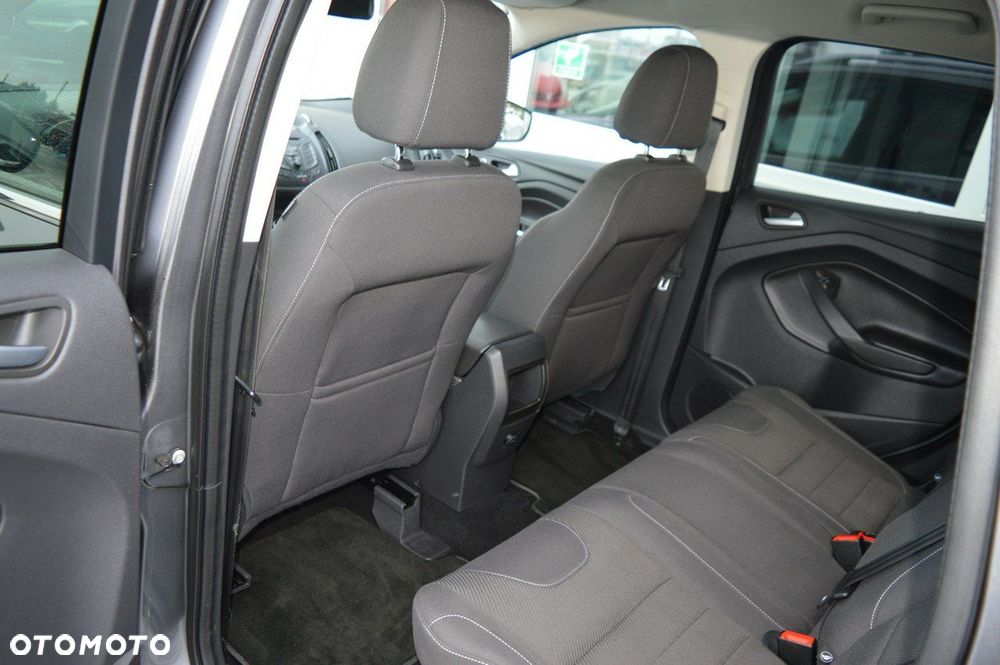 Ford Kuga - 33