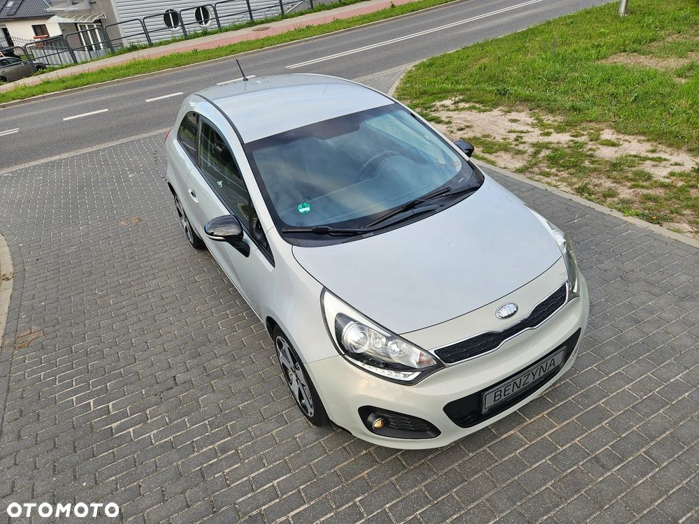 Kia Rio - 14