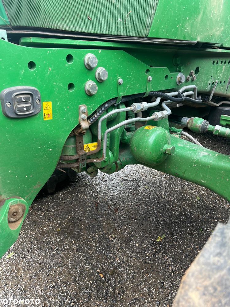 John Deere 6215R - 5