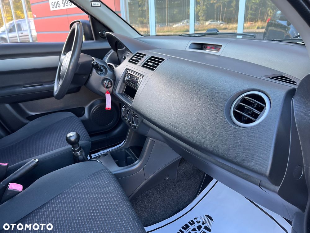 Suzuki Swift 1.3 Comfort+ - 28