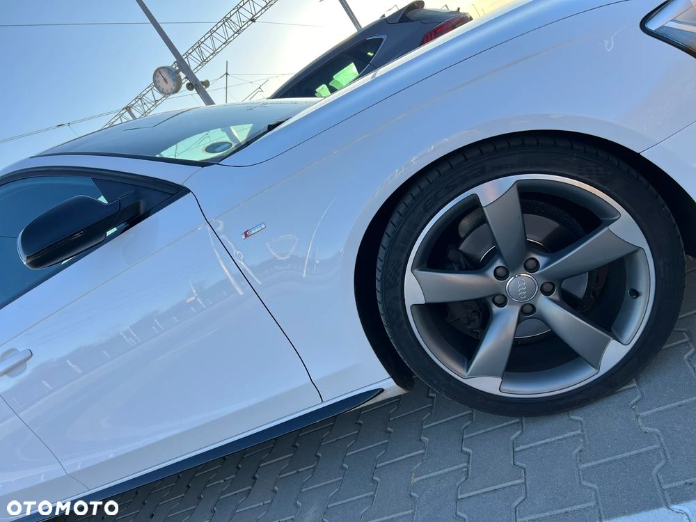 Audi A4 Avant 2.0 TDI DPF clean diesel quattro S tronic S line Sportpaket - 10