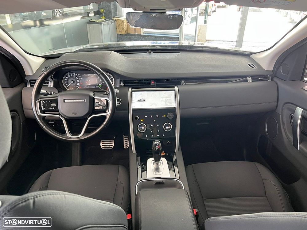 Land Rover Discovery Sport P300e Dynamic SE - 11