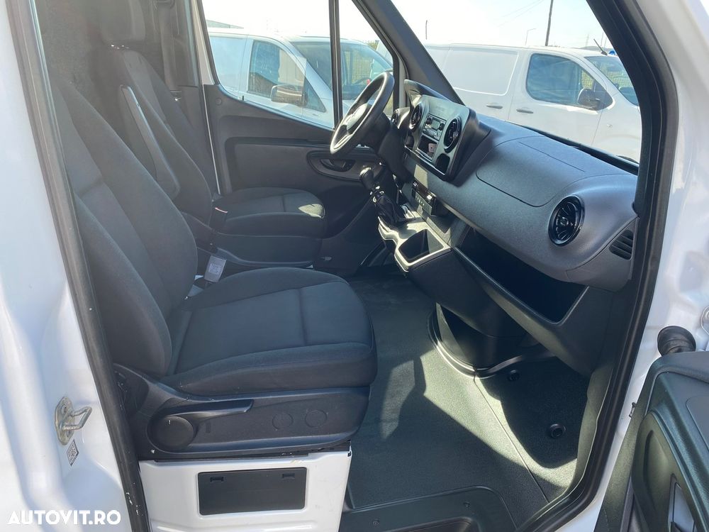 Mercedes-Benz SPRINTER - 8