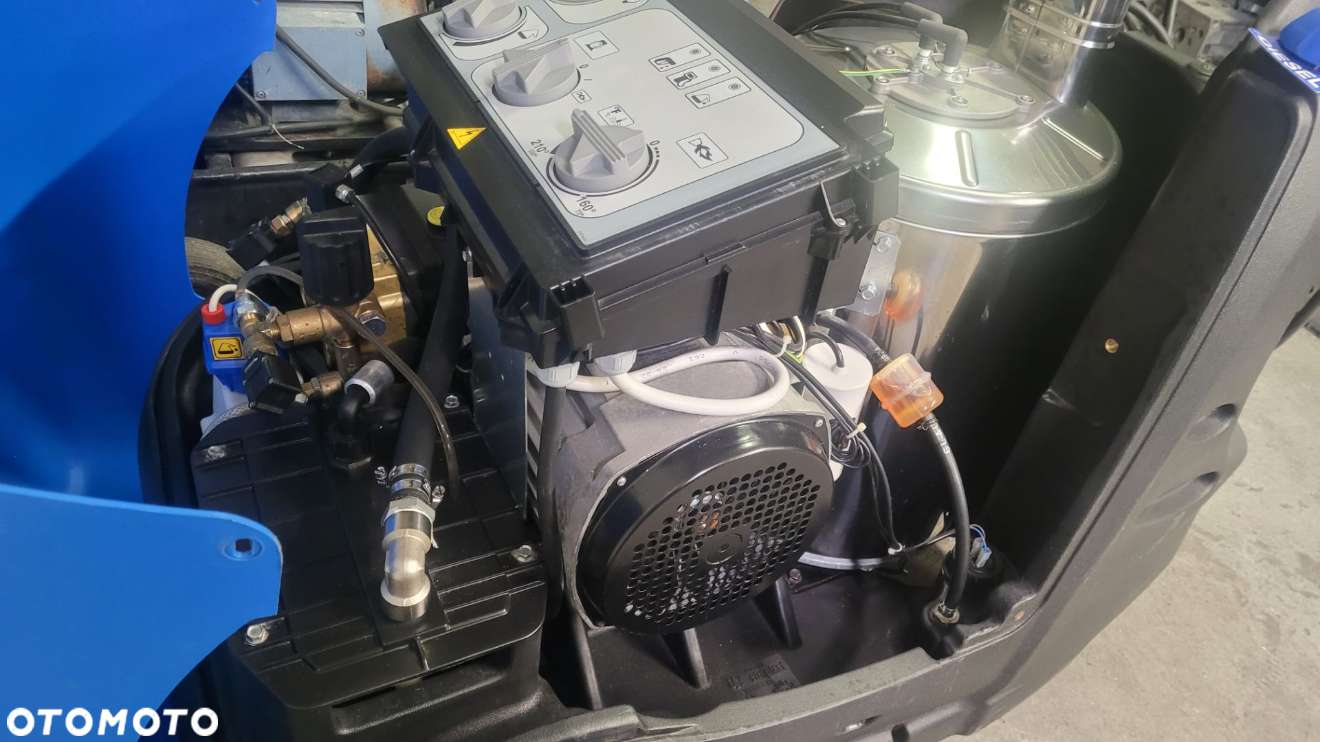 Myjka ciśnieniowa gorąca woda diesel jak nowa - 3
