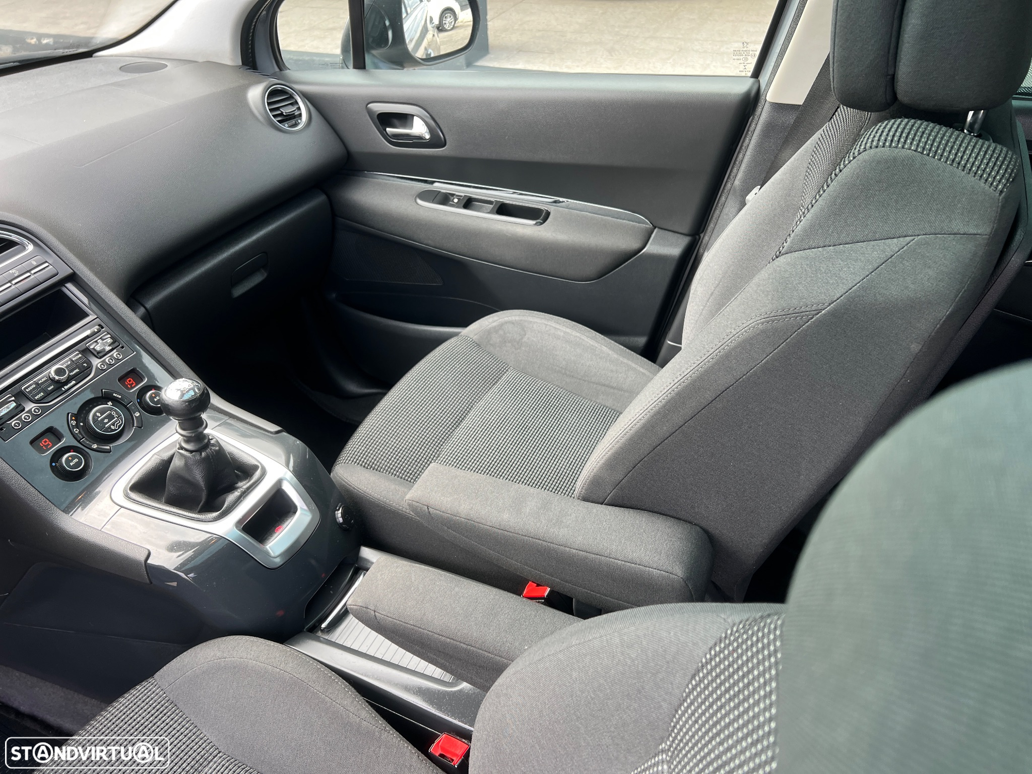 Peugeot 5008 1.6 BlueHDi Allure - 47
