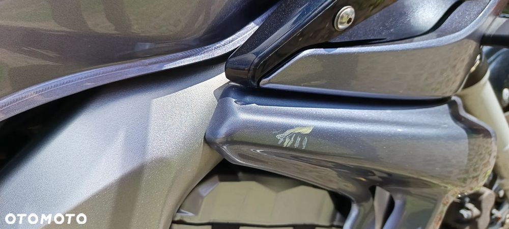 Yamaha FZ6 - 12