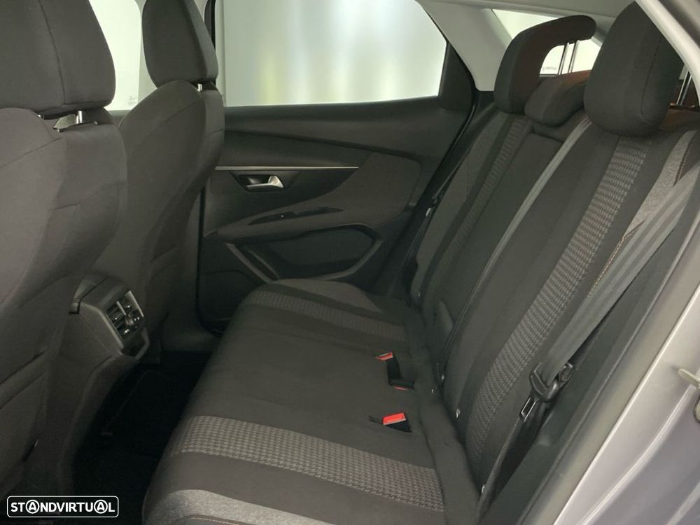 Peugeot 3008 1.5 BlueHDi Active — fotografia 12
