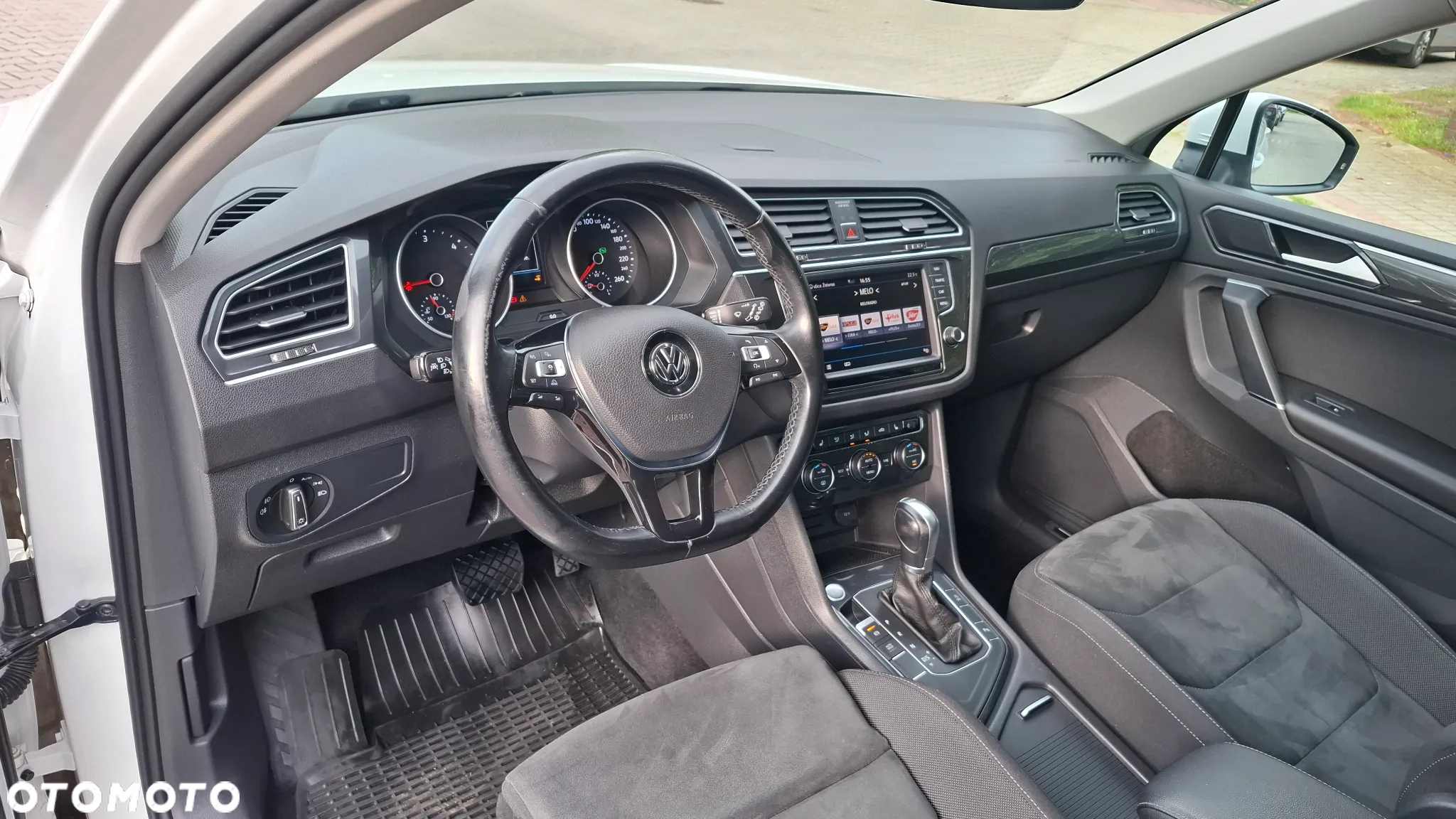 Volkswagen Tiguan - 13