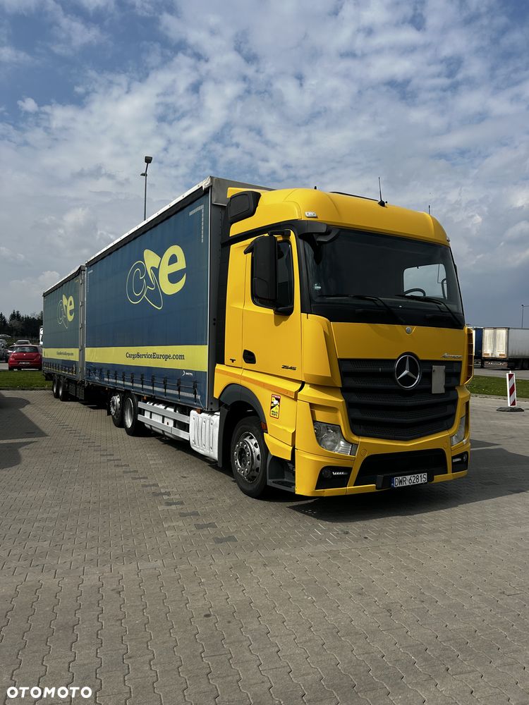Mercedes-Benz Actros - 1