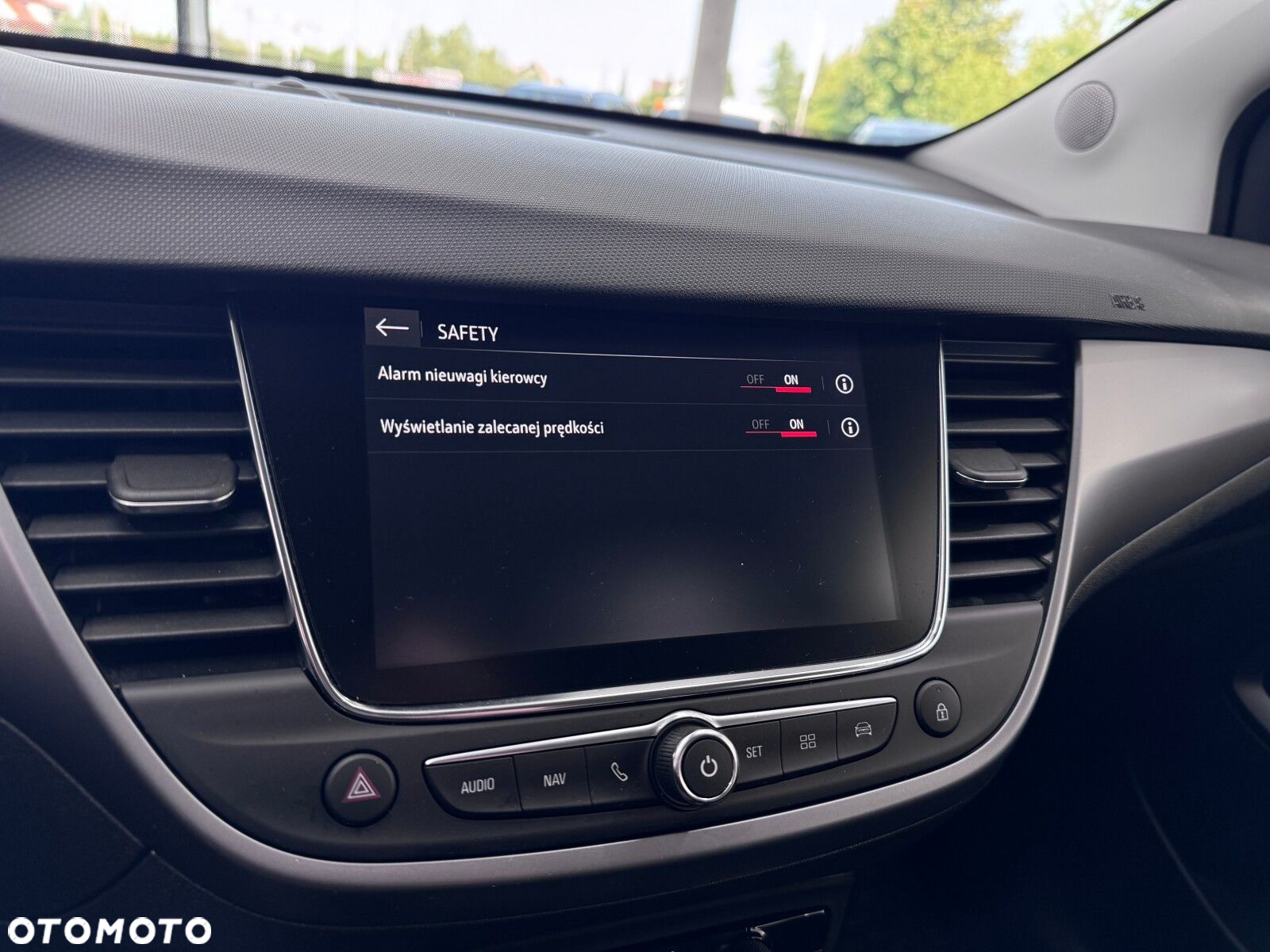 Opel Crossland X - 33