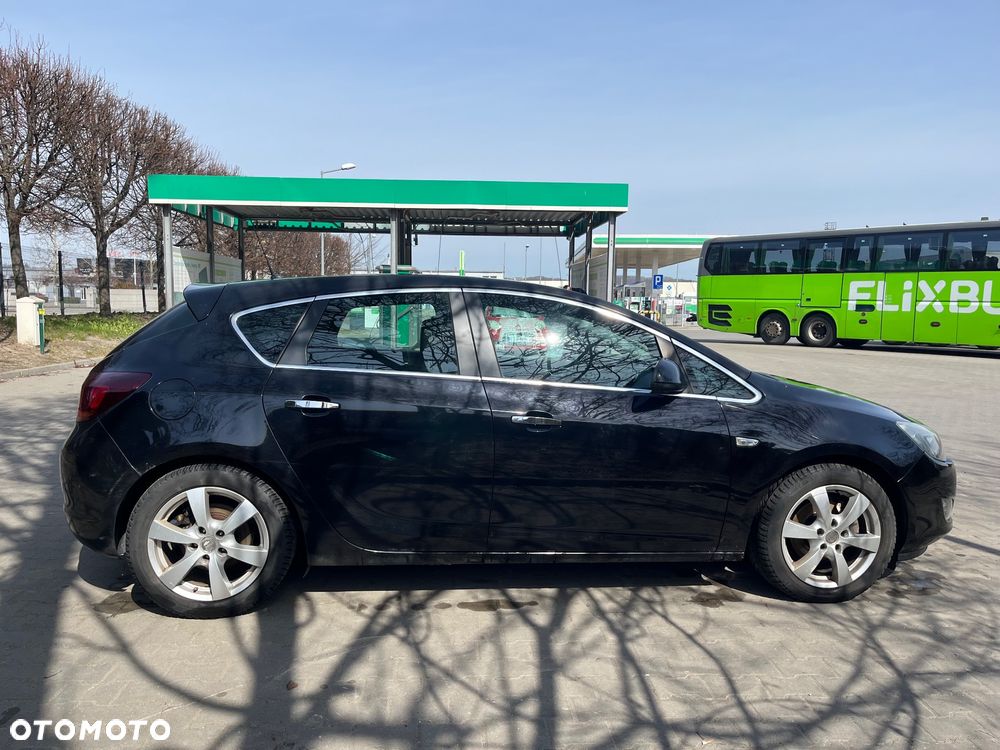 Opel Astra 1.6 T Enjoy - 6