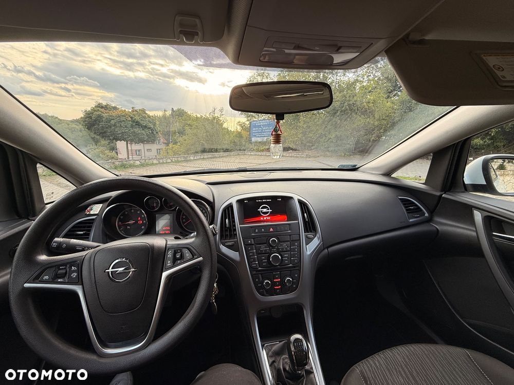 Opel Astra 1.6 - 12