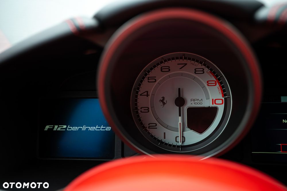 Ferrari F12berlinetta - 25