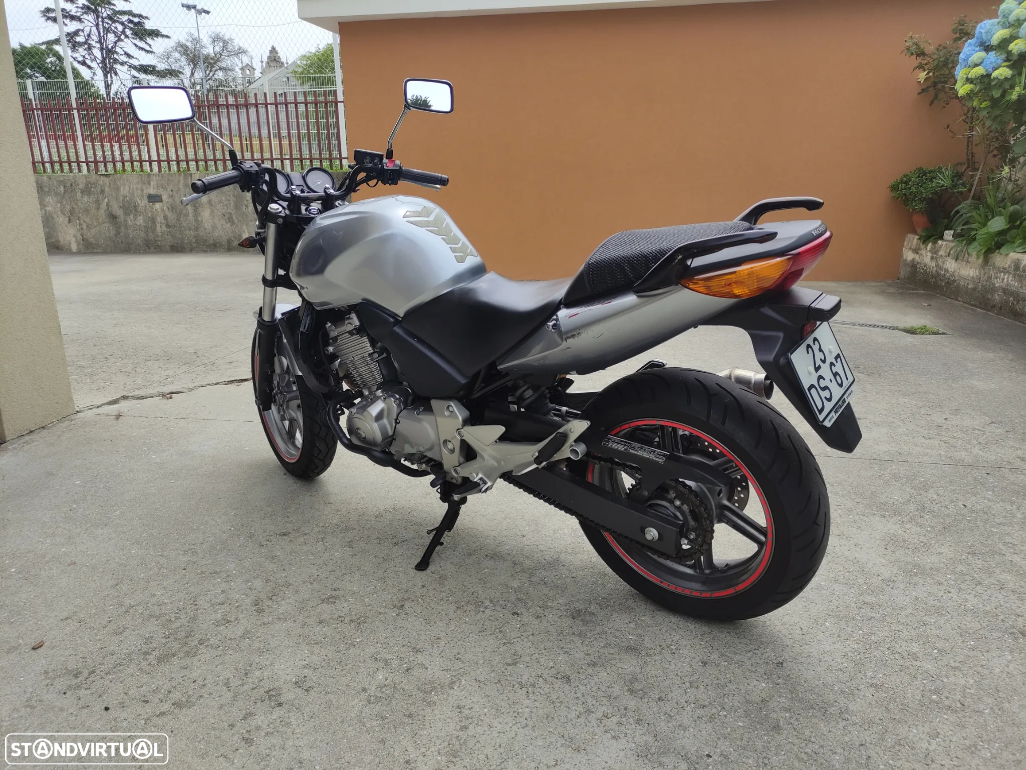 Honda CBF - 4