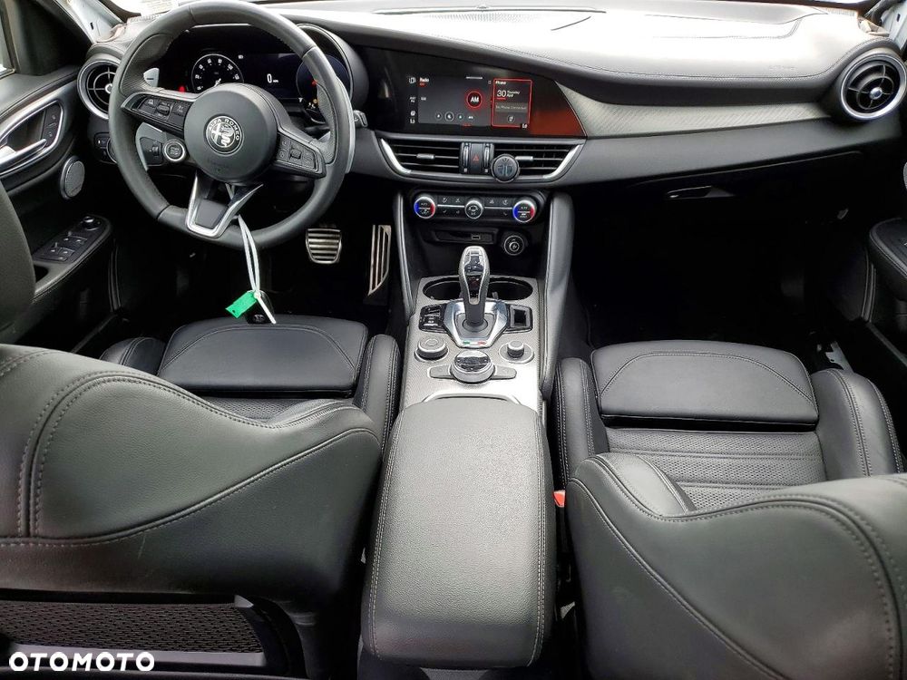 Alfa Romeo Giulia - 9