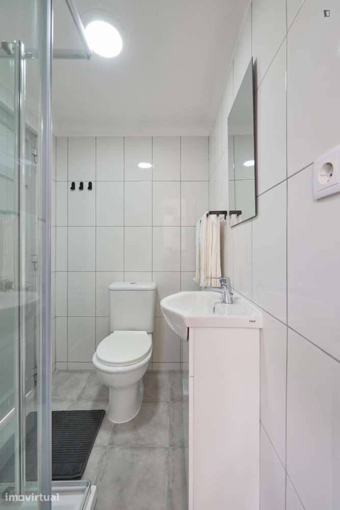 Quarto - localizado em Penha de França Lisbon - Grande imagem: 3/44