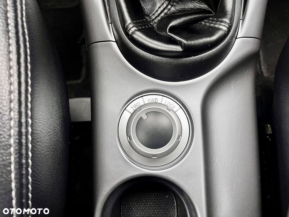 Mitsubishi Outlander 2.0 DI-D 4WD Invite - 32