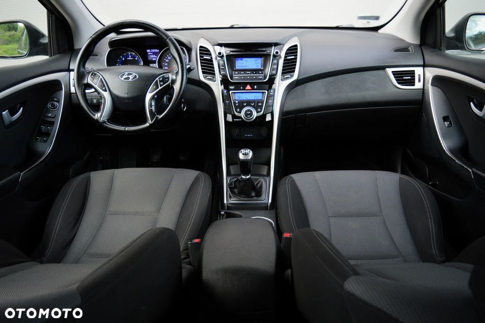 Hyundai i30 blue 1.6 CRDi YES Gold - 8