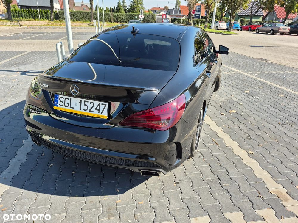 Mercedes-Benz CLA 250 7G-DCT - 16