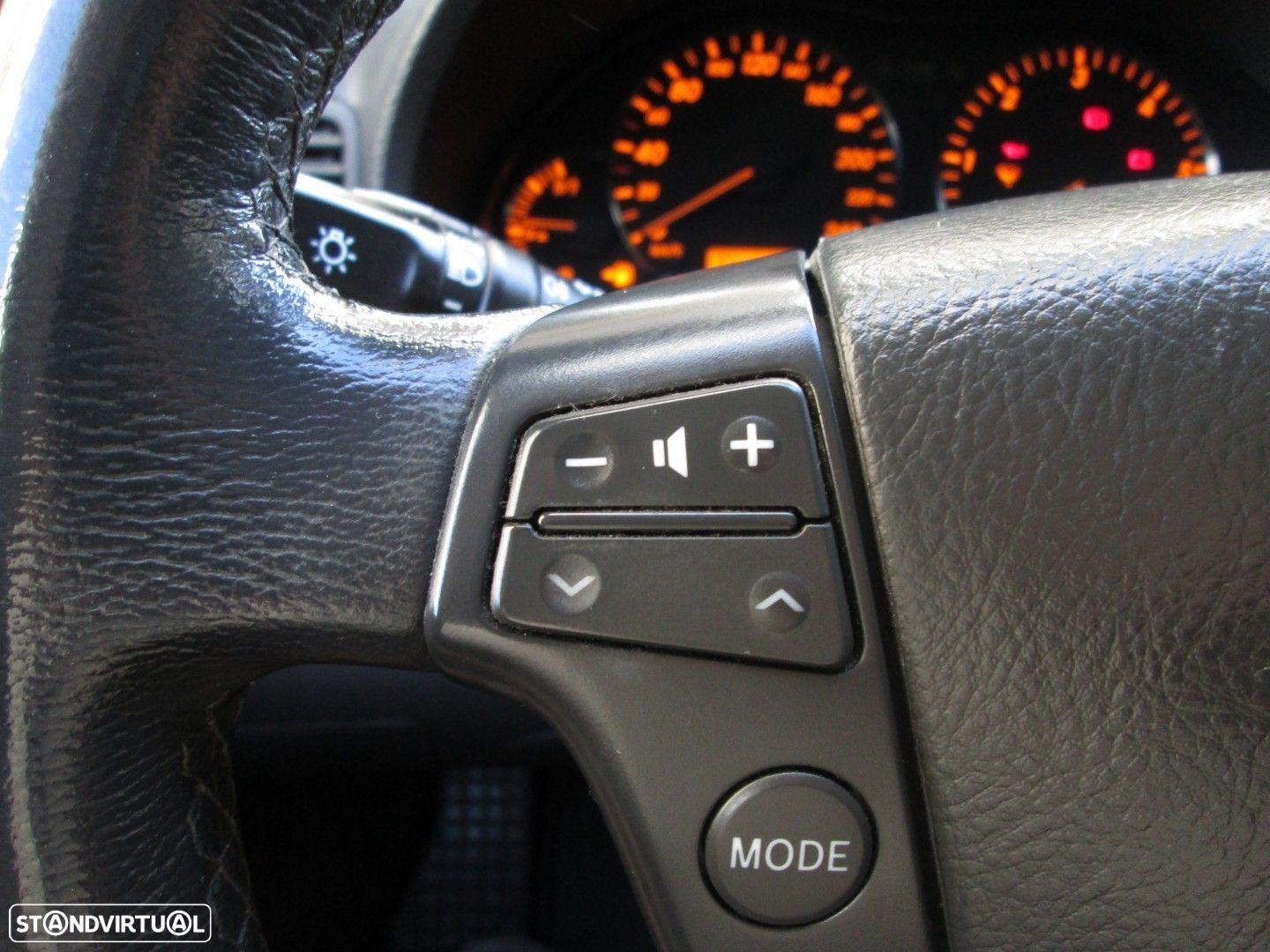 Toyota Avensis SW 2.0 D-4D Sol+GPS - 29