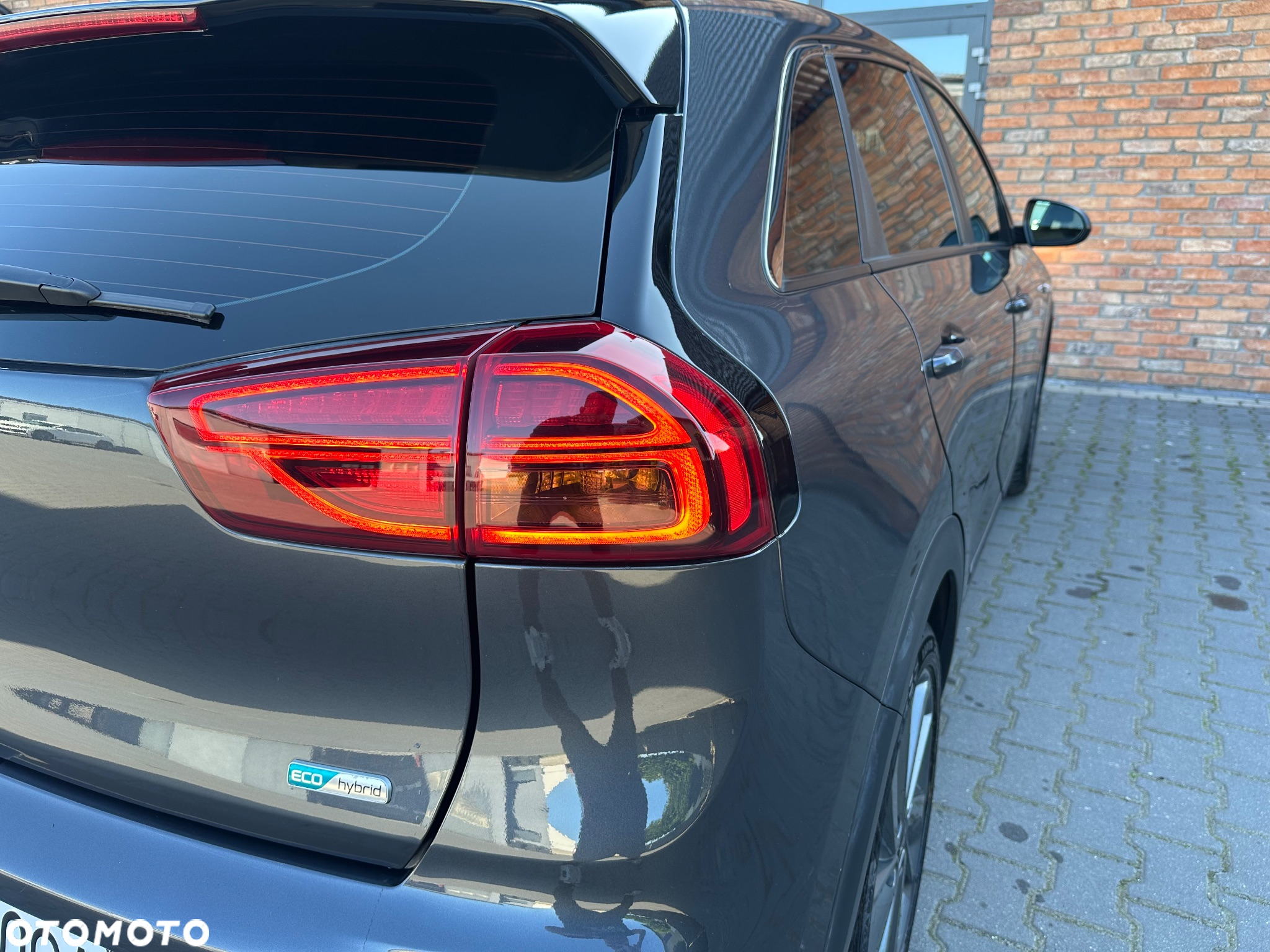 Kia Niro 1.6 GDI Hybrid L Business Line - 8