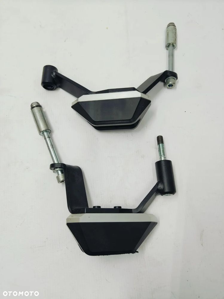 CRASH PADY Sw-Motech Triumph Triple 765 - 1
