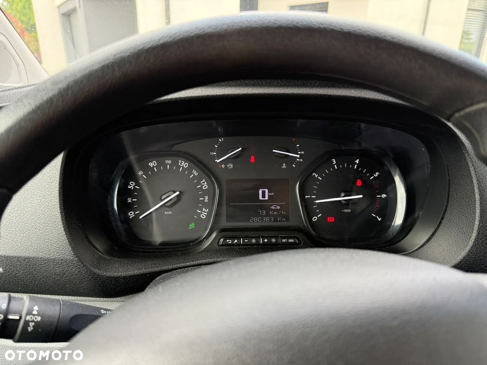 Opel vivaro - 5
