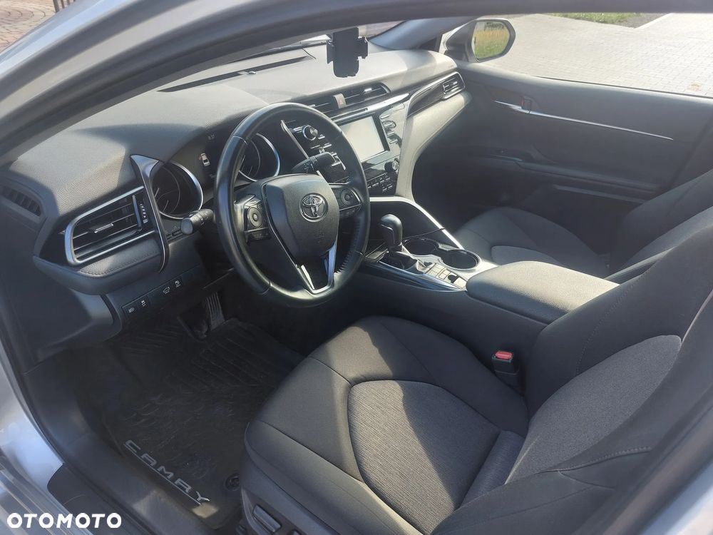Toyota Camry 2.5 Hybrid Comfort CVT - 5