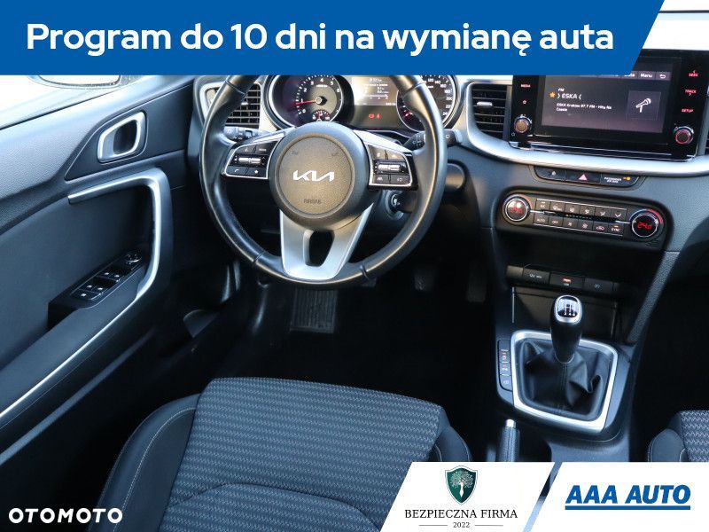Kia Ceed - 8