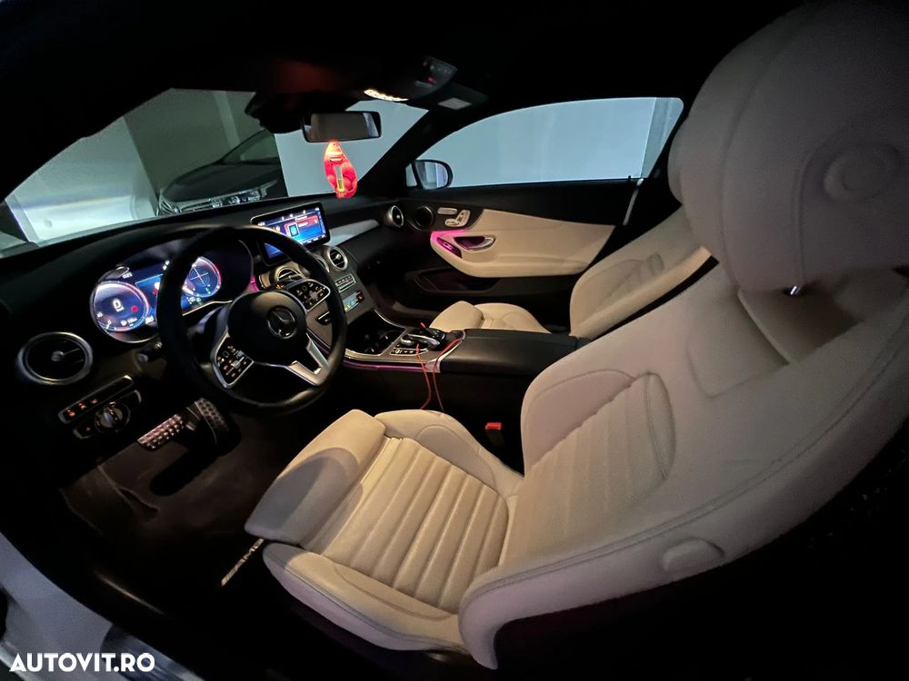 Mercedes-Benz C 400 4MATIC Coupe - 8