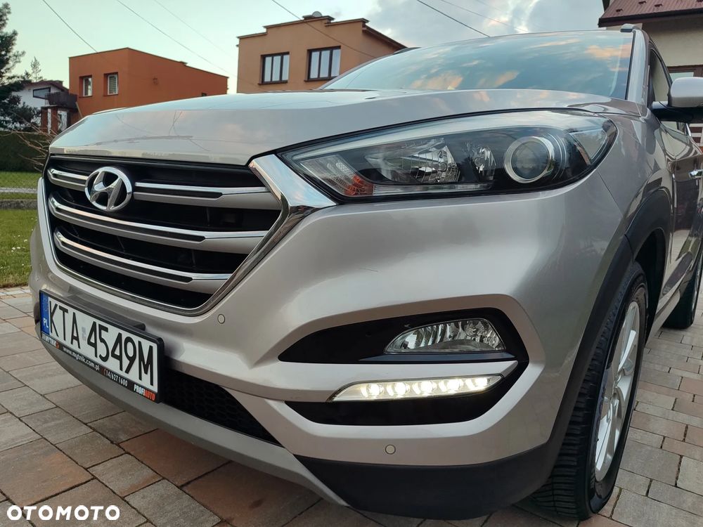 Hyundai Tucson blue 1.7 CRDi 2WD Style - 32