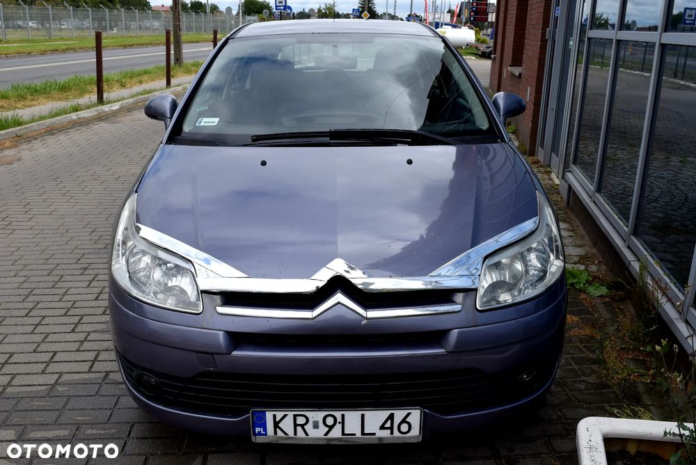 Citroën C4 1.4 16V Style - 12