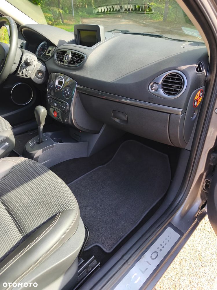 Renault Clio - 16