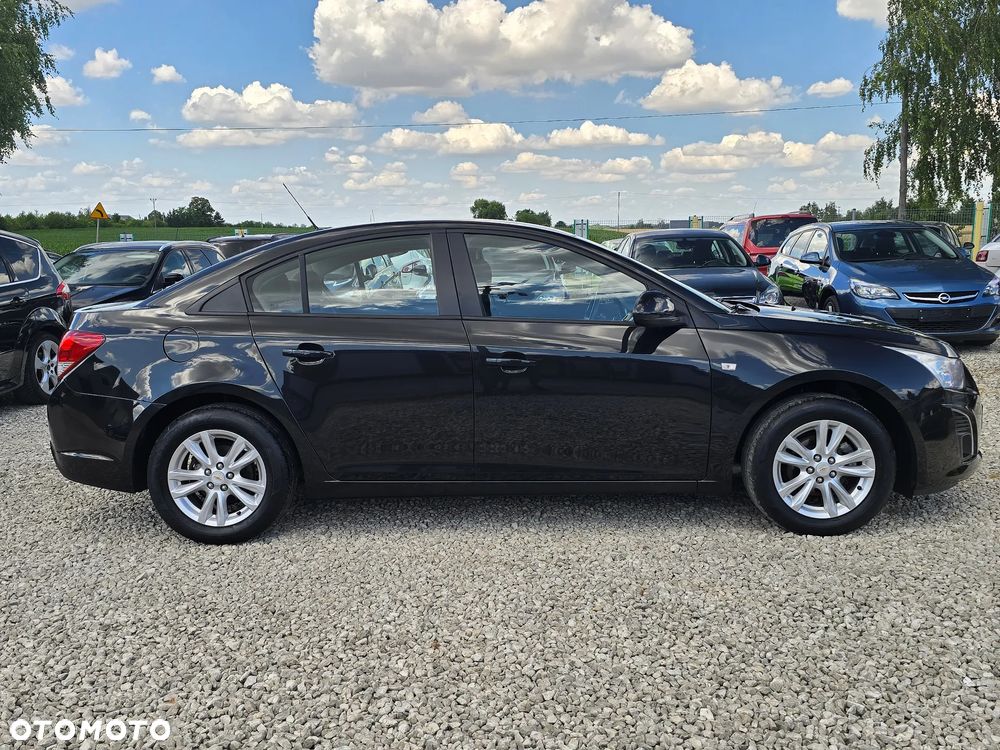 Chevrolet Cruze 1.6 - 6