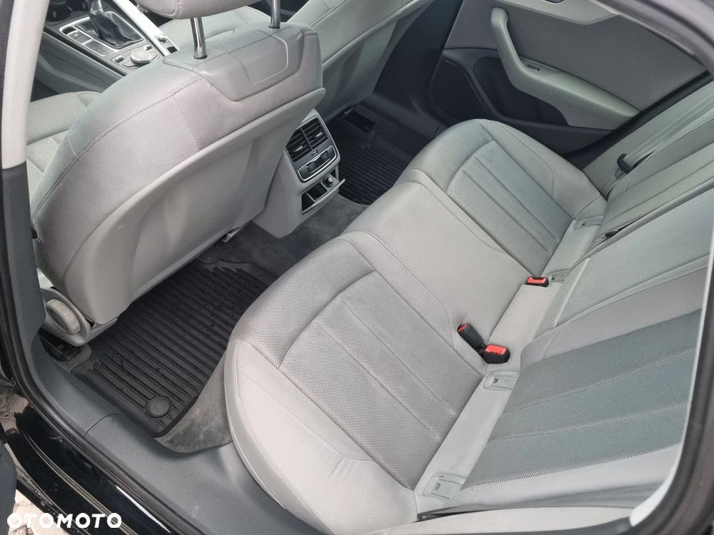 Audi A4 Avant 2.0 TDI - 12