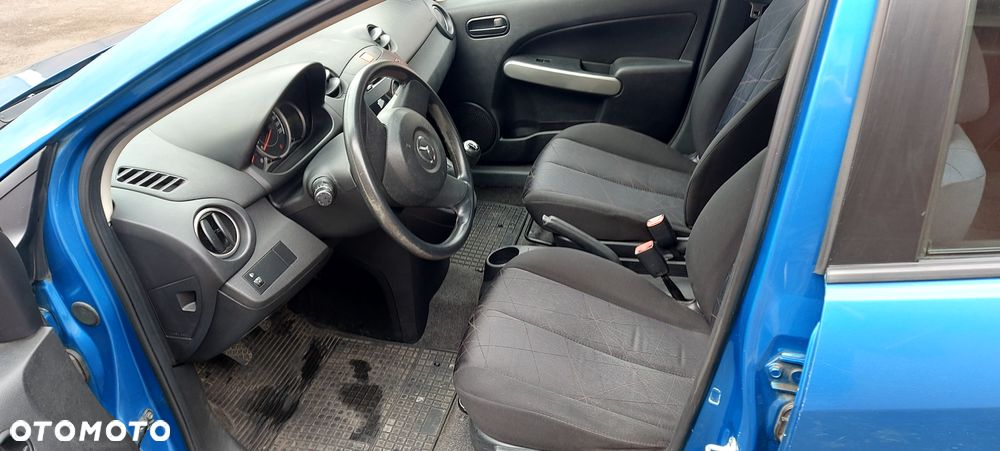 Mazda 2 - 9