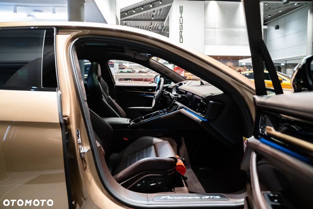 Porsche Panamera - 16