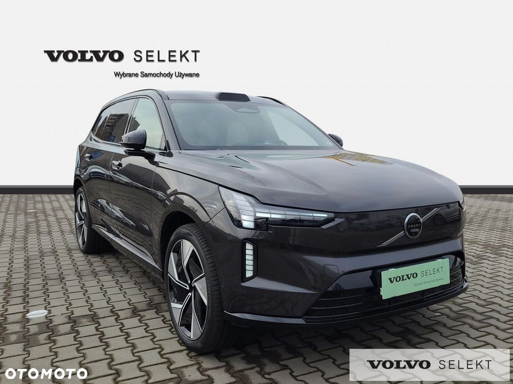 Volvo EX90 - 4
