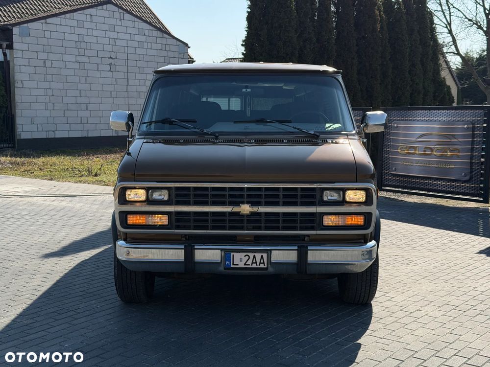 Chevrolet Chevy Van - 2