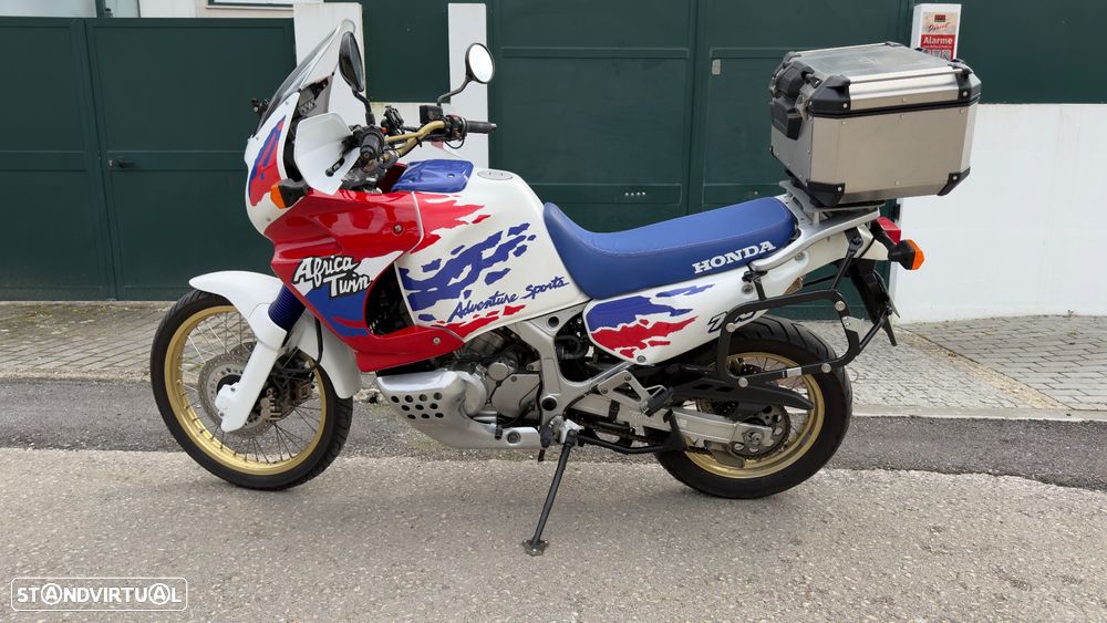 Honda Africa Twin RD07 - 24