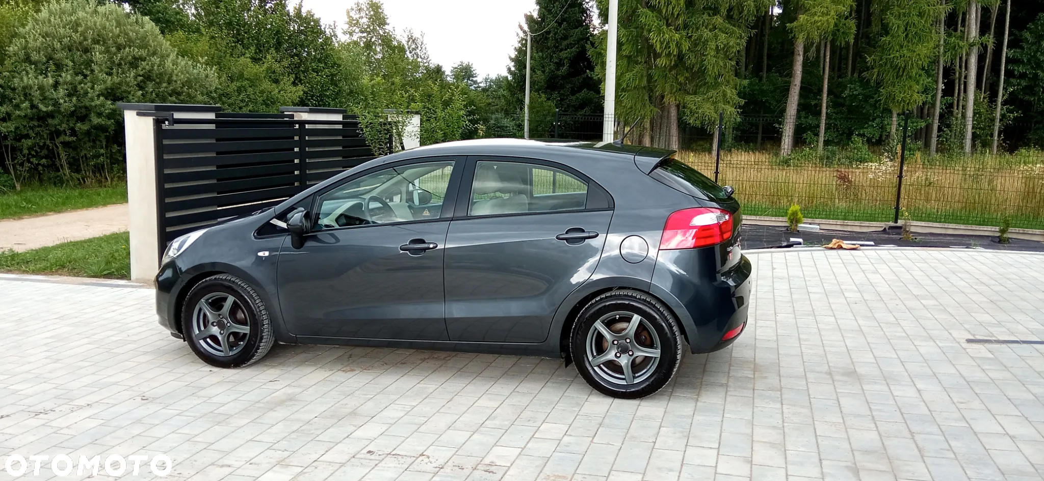 Kia Rio - 5