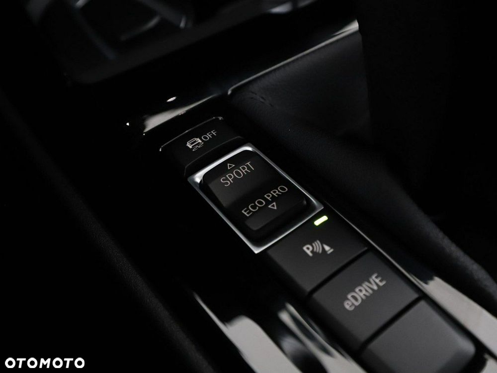 BMW X2 xDrive25e M Sport - 32