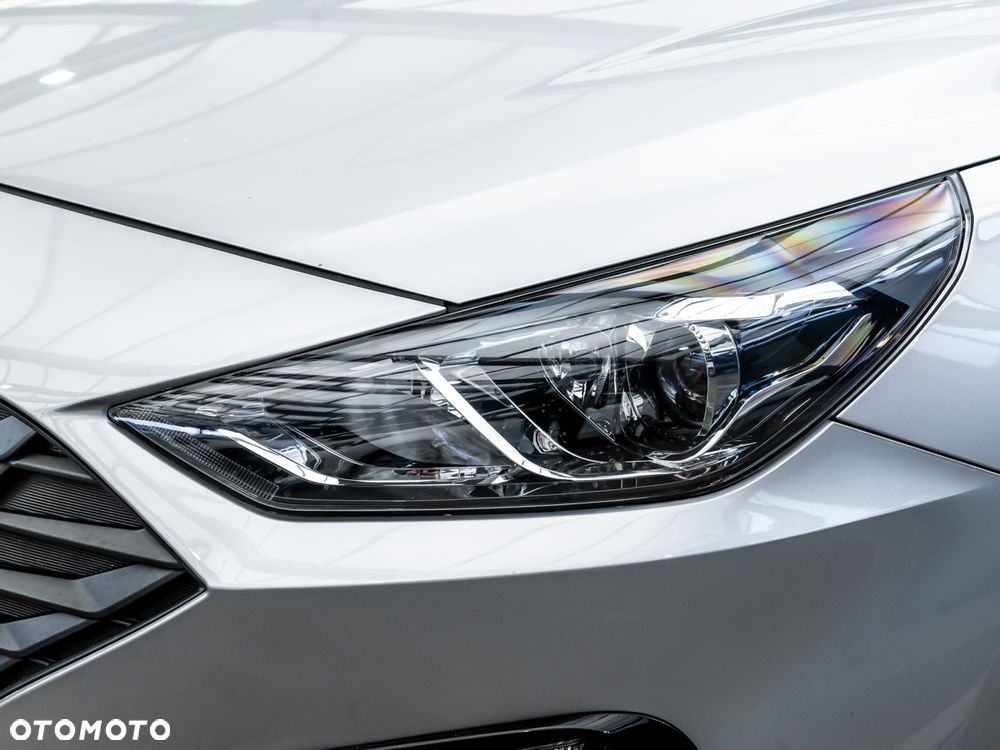 Hyundai i30 1.5 DPI Classic + - 9