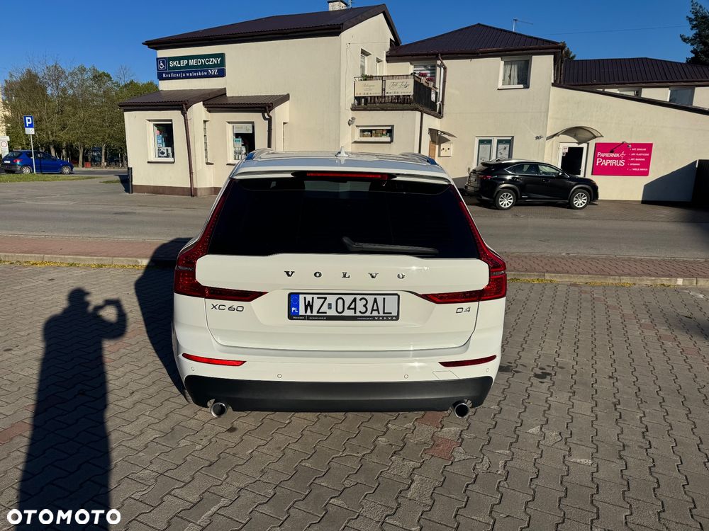 Volvo XC 60 D4 Momentum - 16